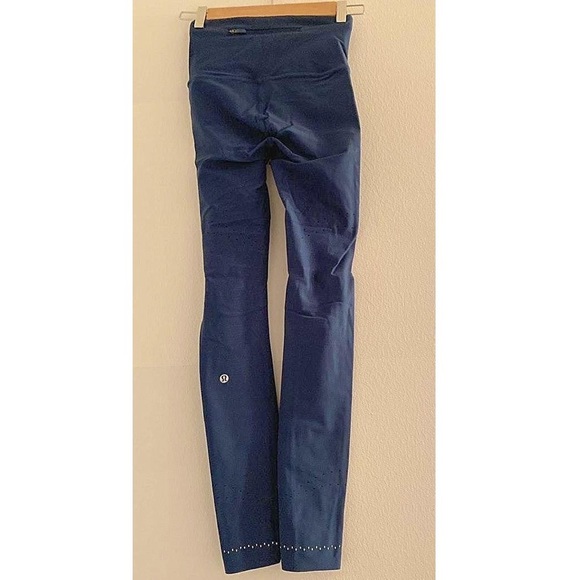 Lululemon Blue Full Length Leggings - Picture 1 of 4